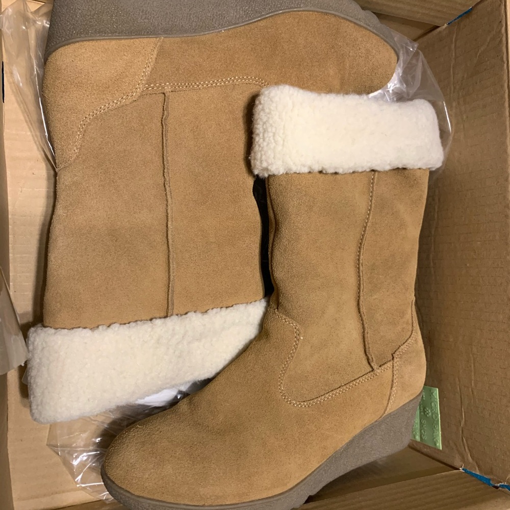 Lands End Short Boot.